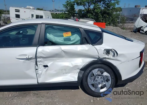 2025 Kia K4 Lx из США, поврежденный, VIN 3KPFT4DE4SE091153